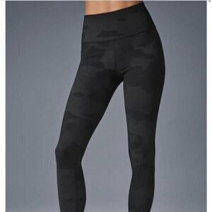 ALO Yoga Dark Camouflage Leggings